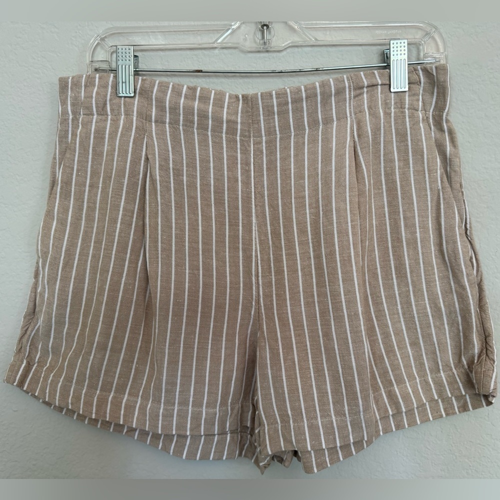 Cotton shorts Striped Tan and White - Women's Shorts by Loft - medium petite EUC